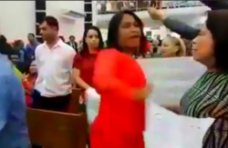 Confronto dentro da igreja Assembléia de Deus em Gov Valadares - membros rejeitam manutenção diretoria