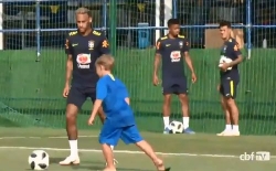 Momento BABY com Neymar e turma - Divulga CBF treinos
